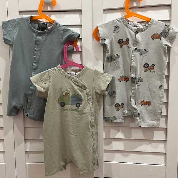 H&M 3-pack cotton jumpsuits -9-12M - Picture 1 of 2